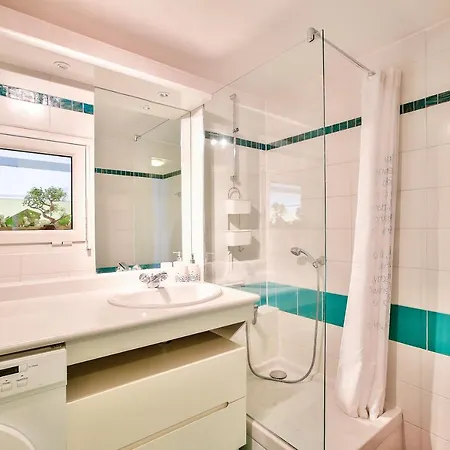 Beautiful Close To The Green Lane Apartment *